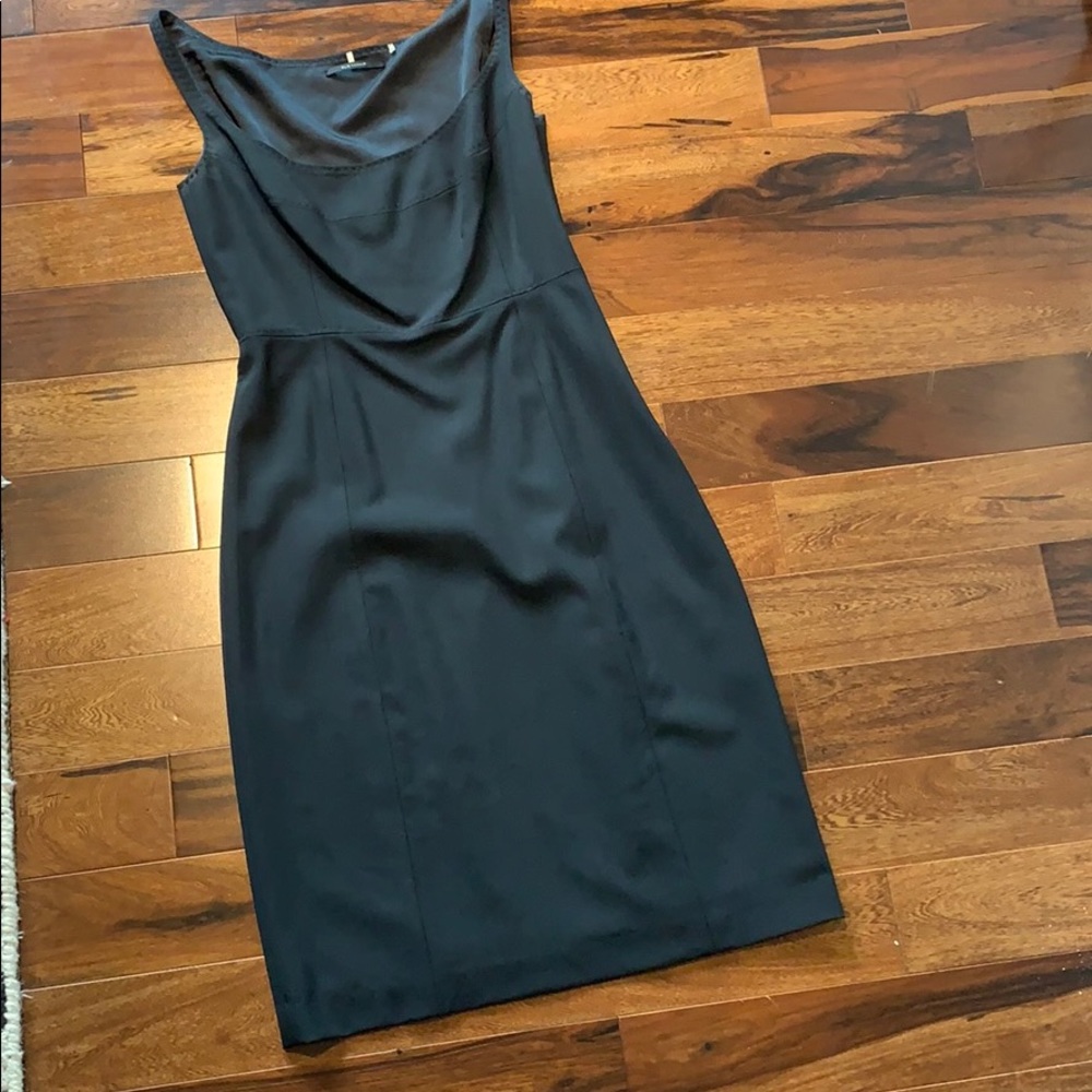 Elite Tahari size O black crepe dress, lined